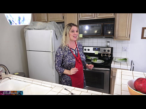 ❤️ Stepmom milking anjeunna di dapur saméméh tanggal na ❌ Poro anal dina su.hentai-id-tv.ru ❌